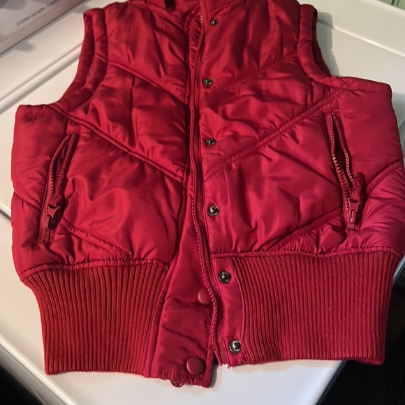 Urban Behavior, red vest, size Small. - Picture 8 of 11